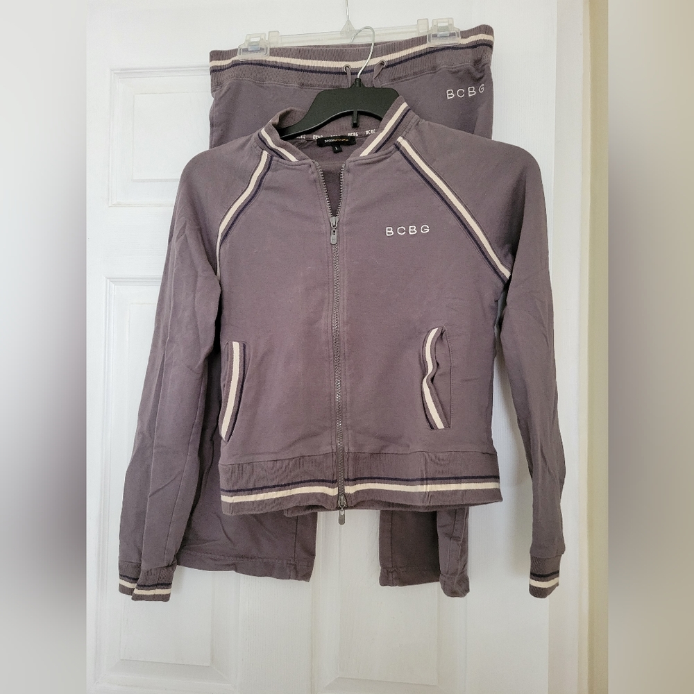 BCBG MAX AZRIA Capri Warm up Suit